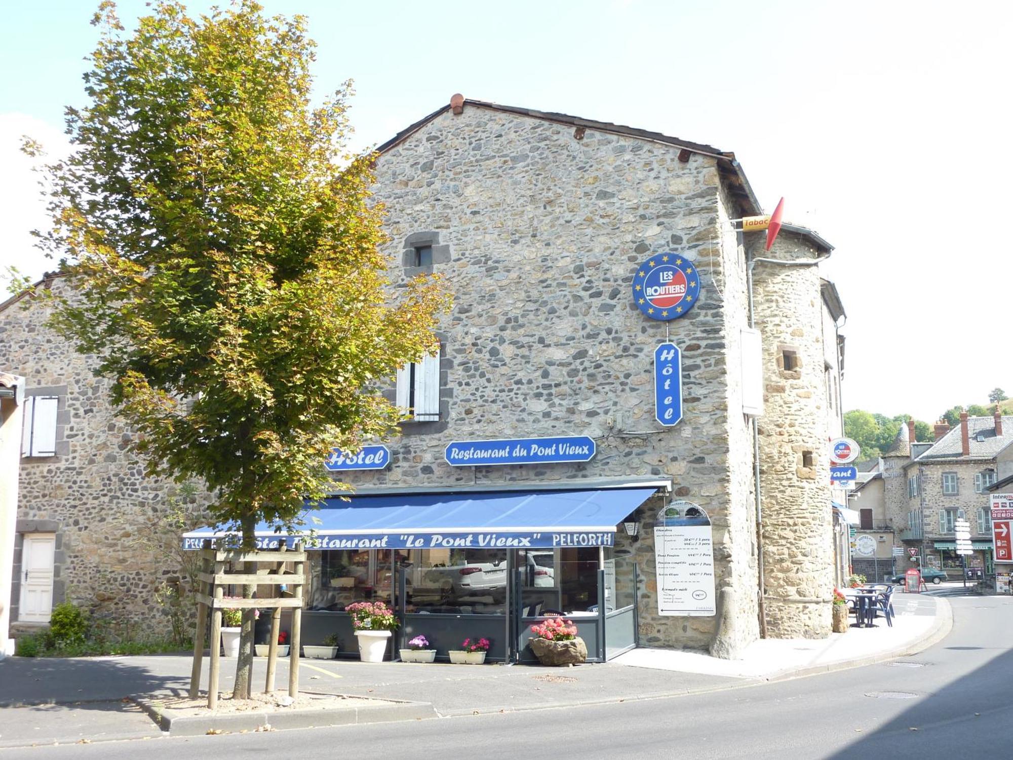 Hôtel Restaurant du Pont-Vieux Saint-Flour (Cantal) Exterior foto